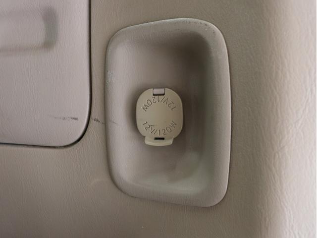 ハイラックスサーフ ＳＳＲ－Ｘ　ホワイトプレミアム　４ＷＤ　ナローボディ仕様　新品社外ＡＷ　新品ＢＦグッドリッチＡＴタイヤ　新品前後メッキバンパー　ＵＳコーナーレンズ　ＴＯＹＯＴＡグリル　社外マフラー　ハーフ革シート　ＥＴＣ　１００Ｖ電源　キーレス（37枚目）