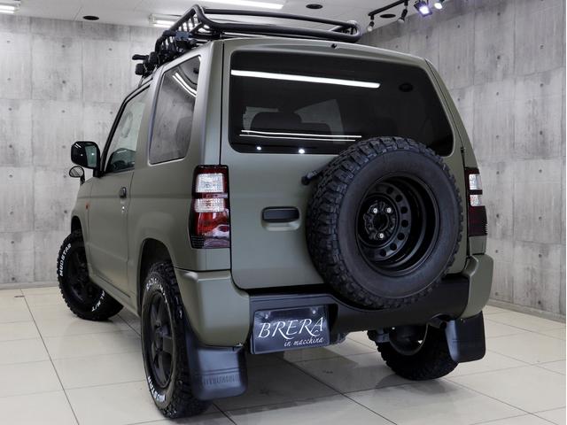 パジェロミニ ＶＲ　４ＷＤ　ターボ　ブレラＯＧカスタム　新品社外ＡＷ　新品マッドテレーンタイヤ　新品ルーフラック＆新品ベースキャリア　テールランプブラックアウト　ＭＩＴＳＵＢＩＳＨＩエンブレム　マットブラック塗り分け（8枚目）