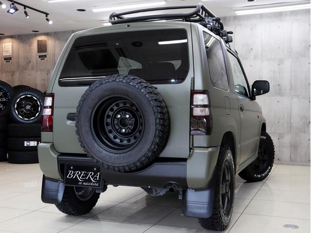 パジェロミニ ＶＲ　４ＷＤ　ターボ　ブレラＯＧカスタム　新品社外ＡＷ　新品マッドテレーンタイヤ　新品ルーフラック＆新品ベースキャリア　テールランプブラックアウト　ＭＩＴＳＵＢＩＳＨＩエンブレム　マットブラック塗り分け（9枚目）