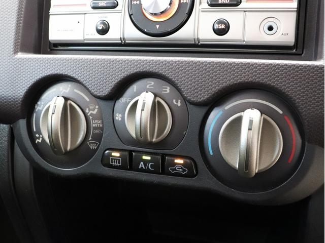 パジェロミニ ＶＲ　４ＷＤ　ターボ　ブレラＯＧカスタム　新品社外ＡＷ　新品マッドテレーンタイヤ　新品ルーフラック＆新品ベースキャリア　テールランプブラックアウト　ＭＩＴＳＵＢＩＳＨＩエンブレム　マットブラック塗り分け（28枚目）