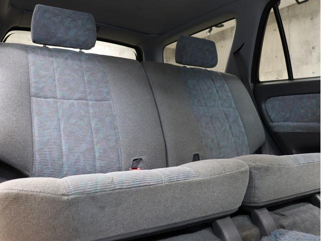 ハイラックスサーフ SSR-X 4WD オリジナルナローボディ仕様 新品社外ホイール 新品オールテレーンタイヤ 新品前後メッキバンパー TOYOTAメッシュグリル USコーナーウィンカー マットブラック塗り分け(25枚目)