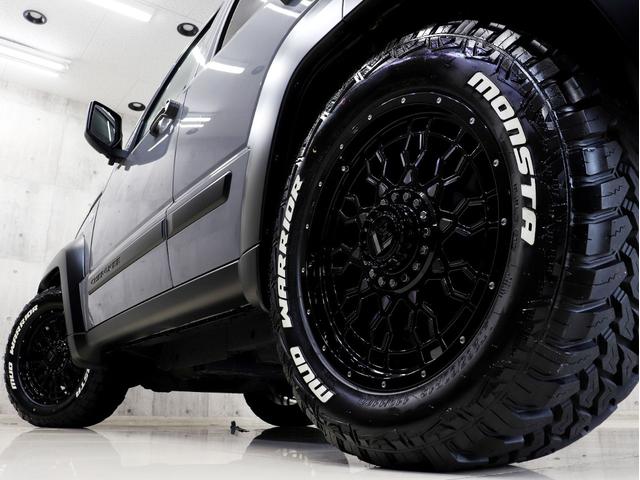 ジープ・チェロキー スポーツクロス 4WD ブレラOGカスタム 新品社外アルミホイール 新品マッドテレーンタイヤ テールランプブラックアウト マットブラック塗り分け 社外ナビ 純正サイドカメラ キーレス クルーズコントロール(12枚目)