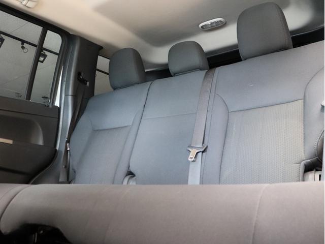 ジープ・チェロキー スポーツクロス 4WD ブレラOGカスタム 新品社外アルミホイール 新品マッドテレーンタイヤ テールランプブラックアウト マットブラック塗り分け 社外ナビ 純正サイドカメラ キーレス クルーズコントロール(26枚目)