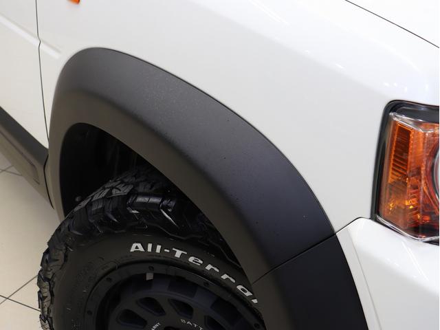 �t�F���_�[�A�[�`�������}�b�g�u���b�N�ɓh�蕪���y�C���g�ς݂ł���