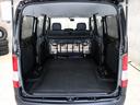 後部座席を倒すと荷室もより一層広くなり、大きな荷物はもちろん、長めのお荷物も積みこみ可能です。車中泊やアウトドアなどでぜひご活用ください。