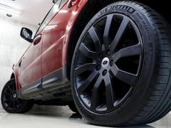 �������ƥꥢ���פǤ��륢��ߥۥ�����ϡ������ǥ�����ȤʤäƤ���ޤ����ޥåȥ֥�å��ɤ�ʬ���ž夲����Ź���ꥸ�ʥ�λ��ͤȤʤäƤ���ޤ��� 2