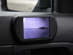 ¦�̤λ����ʬ��Ǥ��Ф��Ƥ���롢���������ɥ������ܼ�ξ�ˤʤ�ޤ��������ɥ����Ͻ�����֤����󤻤򤹤�ݤˤ����������ʥ����ƥ�Ǥ��� 6