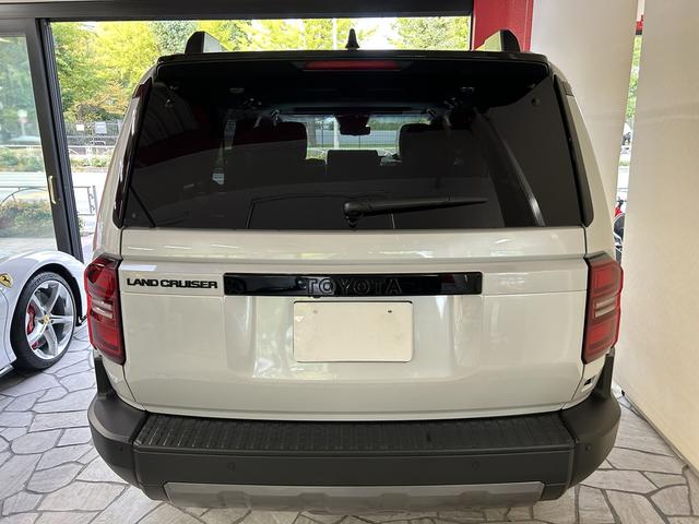 ランドクルーザー250 VXファーストエディション 丸目ヘッドライト デジタルインナーミラー パノラミックカメラ パワーバックドア ムーンルーフ シートヒーター ベンチレーター AppleCarPlay ステアリングヒーター(3枚目)
