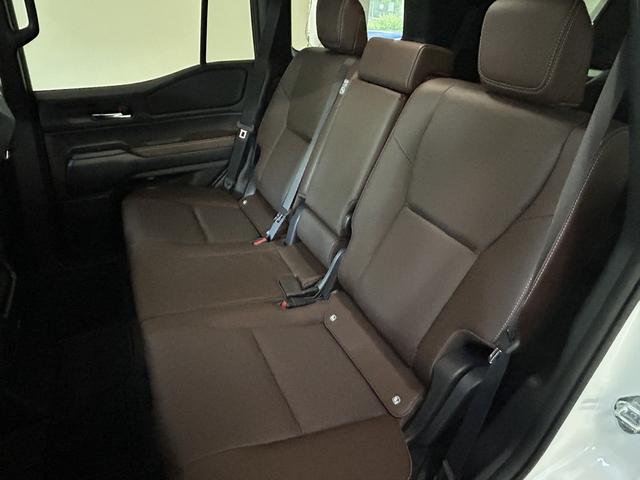 ランドクルーザー250 VXファーストエディション 丸目ヘッドライト デジタルインナーミラー パノラミックカメラ パワーバックドア ムーンルーフ シートヒーター ベンチレーター AppleCarPlay ステアリングヒーター(9枚目)