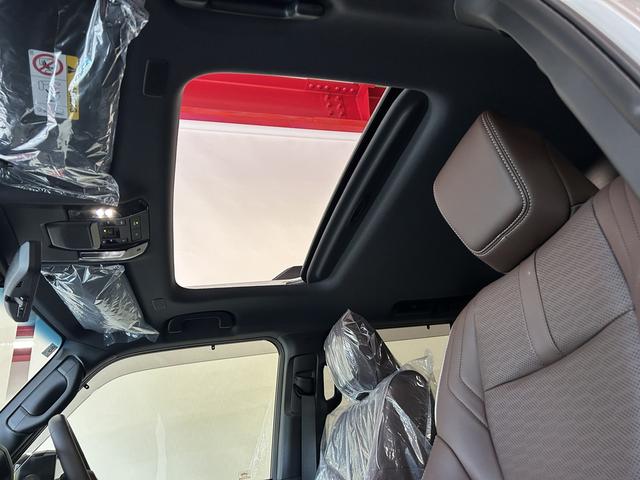 ランドクルーザー250 VXファーストエディション 丸目ヘッドライト デジタルインナーミラー パノラミックカメラ パワーバックドア ムーンルーフ シートヒーター ベンチレーター AppleCarPlay ステアリングヒーター(24枚目)