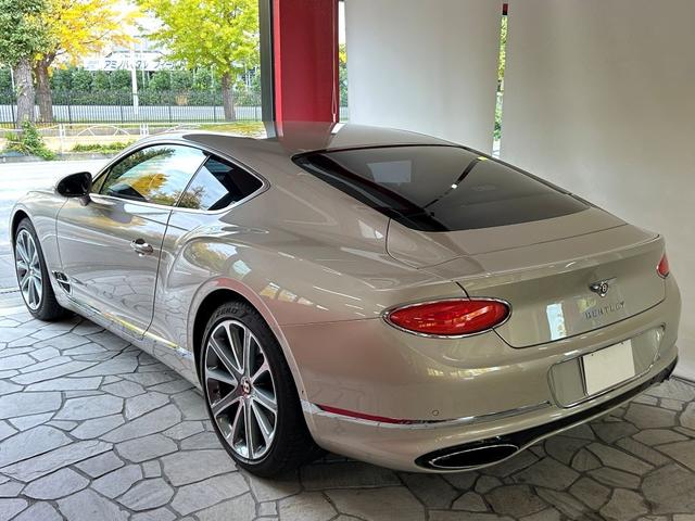 コンチネンタル GT ブライトロワーバンパーマトリックス 21インチアロイホイール AppleCarPlay カーテシイルミ ドラレコ レーダー シートヒーター ステアリングヒーター 地デジ パワートランク(4枚目)