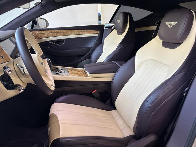 コンチネンタル GT ブライトロワーバンパーマトリックス 21インチアロイホイール AppleCarPlay カーテシイルミ ドラレコ レーダー シートヒーター ステアリングヒーター 地デジ パワートランク(6枚目)