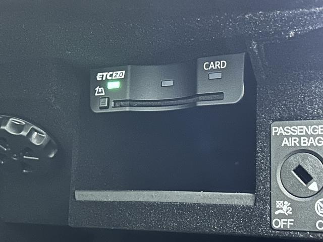 コンチネンタル GT ブライトロワーバンパーマトリックス 21インチアロイホイール AppleCarPlay カーテシイルミ ドラレコ レーダー シートヒーター ステアリングヒーター 地デジ パワートランク(21枚目)