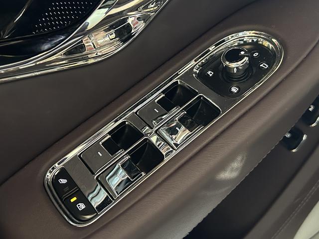 コンチネンタル GT ブライトロワーバンパーマトリックス 21インチアロイホイール AppleCarPlay カーテシイルミ ドラレコ レーダー シートヒーター ステアリングヒーター 地デジ パワートランク(24枚目)