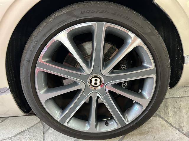 コンチネンタル GT ブライトロワーバンパーマトリックス 21インチアロイホイール AppleCarPlay カーテシイルミ ドラレコ レーダー シートヒーター ステアリングヒーター 地デジ パワートランク(40枚目)