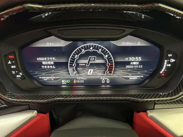 ウルス ベースグレード カーボンインテリア bang&olufsen サンルーフ パワークラフトマフラー AppleCarPlay マッサージシート 前後ドラレコ 純正23インチAW 置くだけ充電 パワートランク(10枚目)