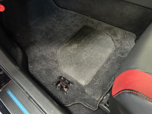 ＧＴ－Ｒ ブラックエディション　ＰｏｗｅｒＣｒａｆｔ可変マフラー　カーボンパーツ　ＢＯＳＥサウンド　カーテシイルミ　デジタルインナーミラー　ドラレコ　レーダー（32枚目）