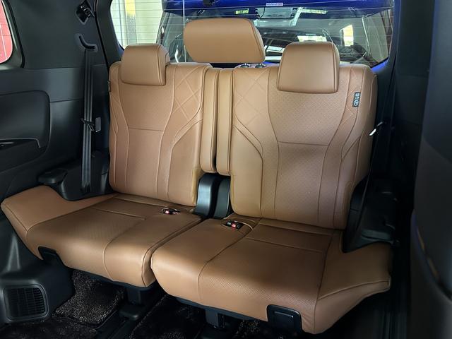 ヴェルファイアハイブリッド エグゼクティブラウンジ モデリスタエアロパーツ シグネイチャーイルミ ルーフイルミスポイラー クールシャインキット ユニバーサルステップ 寒冷地仕様(10枚目)