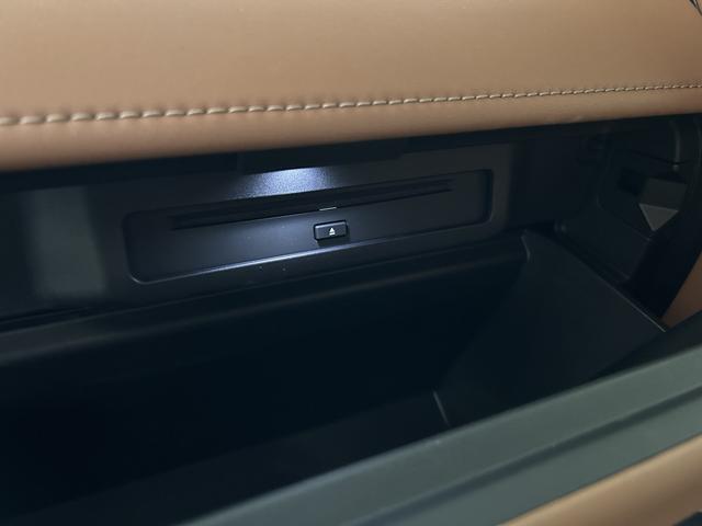 ヴェルファイアハイブリッド エグゼクティブラウンジ モデリスタエアロパーツ シグネイチャーイルミ ルーフイルミスポイラー クールシャインキット ユニバーサルステップ 寒冷地仕様(29枚目)