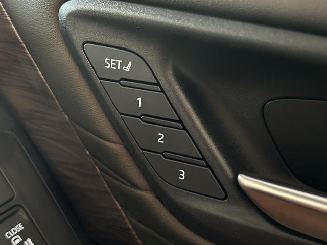 ヴェルファイアハイブリッド エグゼクティブラウンジ モデリスタエアロパーツ シグネイチャーイルミ ルーフイルミスポイラー クールシャインキット ユニバーサルステップ 寒冷地仕様(34枚目)