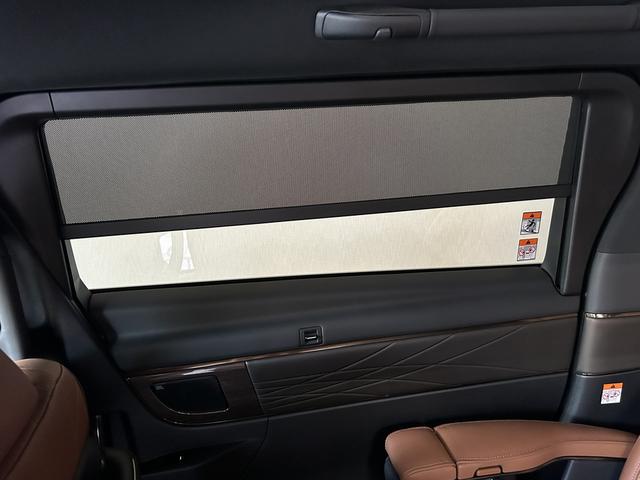 ヴェルファイアハイブリッド エグゼクティブラウンジ モデリスタエアロパーツ シグネイチャーイルミ ルーフイルミスポイラー クールシャインキット ユニバーサルステップ 寒冷地仕様(45枚目)