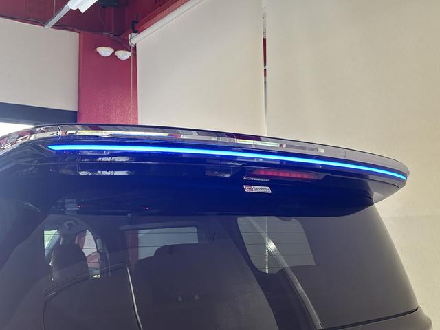 ヴェルファイアハイブリッド エグゼクティブラウンジ モデリスタエアロパーツ シグネイチャーイルミ ルーフイルミスポイラー クールシャインキット ユニバーサルステップ 寒冷地仕様(67枚目)