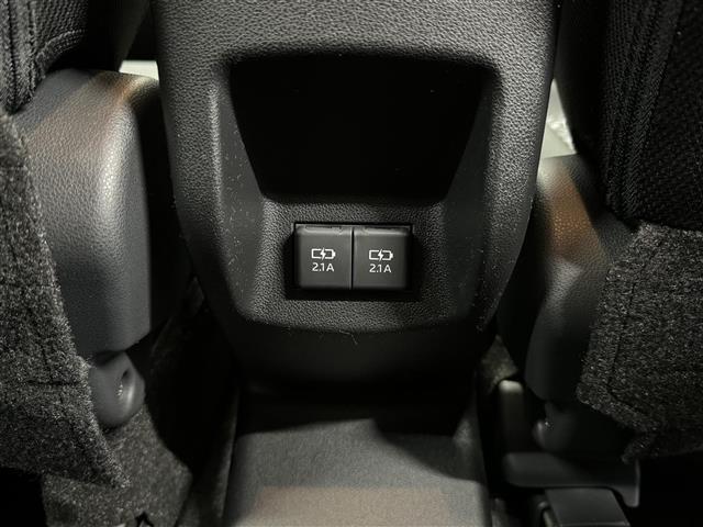 ライズ Ｚ　登録済未使用車　９型純正ディスプレイオーディオ（ＢＴ／フルセグ／ＣａｒＰｌａｙ）　全周囲カメラ　シートヒーター　ＬＥＤヘッドライト　レーダークルーズ　衝突被害軽減　コーナーセンサー　予備キー　保証書（10枚目）