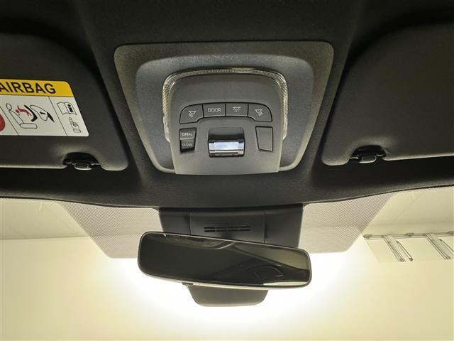 カローラクロス ハイブリッド　Ｚ　登録済未使用車　後期型　１０．５型純正ナビ（ＵＳＢ／フルセグ／ＢＴ）　全周囲カメラ　パノラマルーフ　電動バックドア　半革　温シート　電動シート　衝突被害軽減　ワイヤレス充電　ＥＴＣ２．０　予備キー（28枚目）