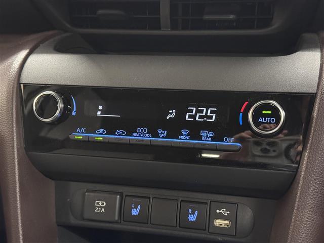 ヤリスクロス ハイブリッドＺ　８インチナビ／パノラミックビュー／ドラレコ／ＥＴＣ／パワーバックドア／ＡＣ１００Ｖ／ヘッドアップディスプレイ／ＢＳＭ／プリクラッシュセーフティ／アダプティブハイビーム／パワーシート／ステアリングヒータ（6枚目）