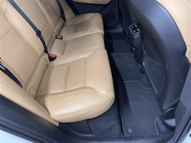 XC60 T5 AWD インスクリプション 9インチSENSUSナビ/360°ビューカメラ/ETC/ファインナッパレザー(茶革)/ブラインドスポット/衝突回避支援機能/全車速追従機能付ACC/冷暖シート/パワーテールゲート/メモリーパワーシート(38枚目)