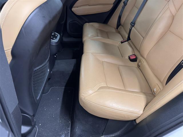 XC60 T5 AWD インスクリプション 9インチSENSUSナビ/360°ビューカメラ/ETC/ファインナッパレザー(茶革)/ブラインドスポット/衝突回避支援機能/全車速追従機能付ACC/冷暖シート/パワーテールゲート/メモリーパワーシート(41枚目)