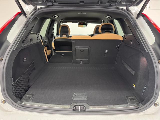 XC60 T5 AWD インスクリプション 9インチSENSUSナビ/360°ビューカメラ/ETC/ファインナッパレザー(茶革)/ブラインドスポット/衝突回避支援機能/全車速追従機能付ACC/冷暖シート/パワーテールゲート/メモリーパワーシート(45枚目)