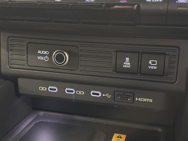ランドクルーザー250 ZX ディーゼル/JBLサウンド/寒冷地仕様/12.3型ナビ/パノラミックビュー/ムーンルーフ/デジタルインナーミラー/茶革/BSM/衝突被害軽減/ハンズフリーパワーバックドア/パワーシート/冷暖シート(9枚目)