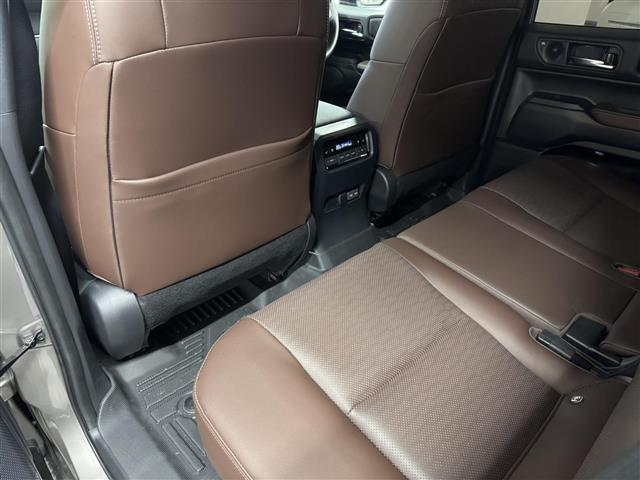 ランドクルーザー250 ZX ディーゼル/JBLサウンド/寒冷地仕様/12.3型ナビ/パノラミックビュー/ムーンルーフ/デジタルインナーミラー/茶革/BSM/衝突被害軽減/ハンズフリーパワーバックドア/パワーシート/冷暖シート(28枚目)