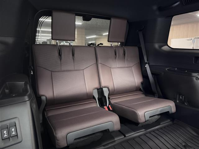 ランドクルーザー250 ZX ディーゼル/JBLサウンド/寒冷地仕様/12.3型ナビ/パノラミックビュー/ムーンルーフ/デジタルインナーミラー/茶革/BSM/衝突被害軽減/ハンズフリーパワーバックドア/パワーシート/冷暖シート(30枚目)