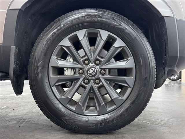 ランドクルーザー250 ZX ディーゼル/JBLサウンド/寒冷地仕様/12.3型ナビ/パノラミックビュー/ムーンルーフ/デジタルインナーミラー/茶革/BSM/衝突被害軽減/ハンズフリーパワーバックドア/パワーシート/冷暖シート(43枚目)