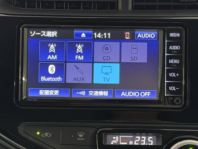 アクア Sスタイルブラック 7インチナビ/パノラミックビューモニター/ETC/プリクラッシュセーフティ/レーンディパーチャーアラート/パーキングサポートブレーキ/LEDヘッドランプ/オートハイビーム/Pスタート/スマートキー×2(4枚目)