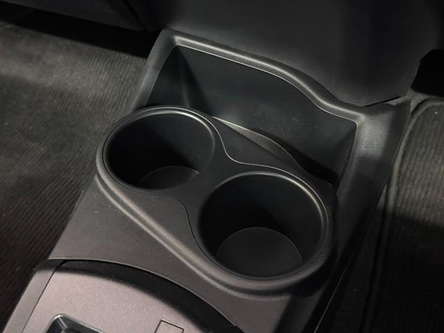 アクア Sスタイルブラック 7インチナビ/パノラミックビューモニター/ETC/プリクラッシュセーフティ/レーンディパーチャーアラート/パーキングサポートブレーキ/LEDヘッドランプ/オートハイビーム/Pスタート/スマートキー×2(9枚目)