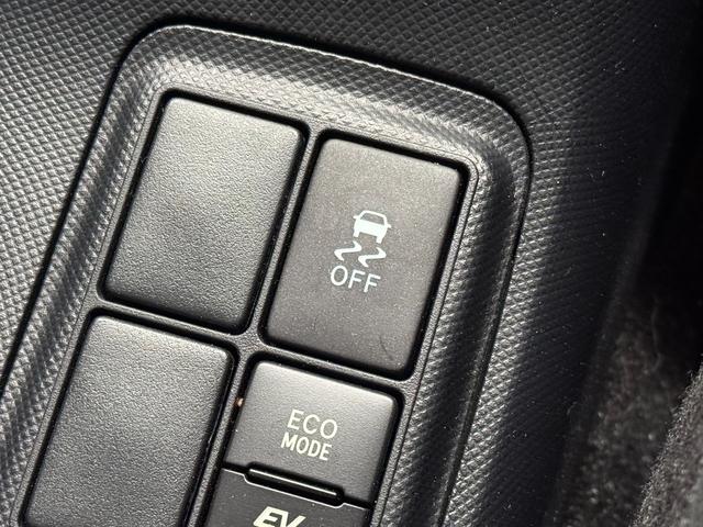 アクア Sスタイルブラック 7インチナビ/パノラミックビューモニター/ETC/プリクラッシュセーフティ/レーンディパーチャーアラート/パーキングサポートブレーキ/LEDヘッドランプ/オートハイビーム/Pスタート/スマートキー×2(11枚目)