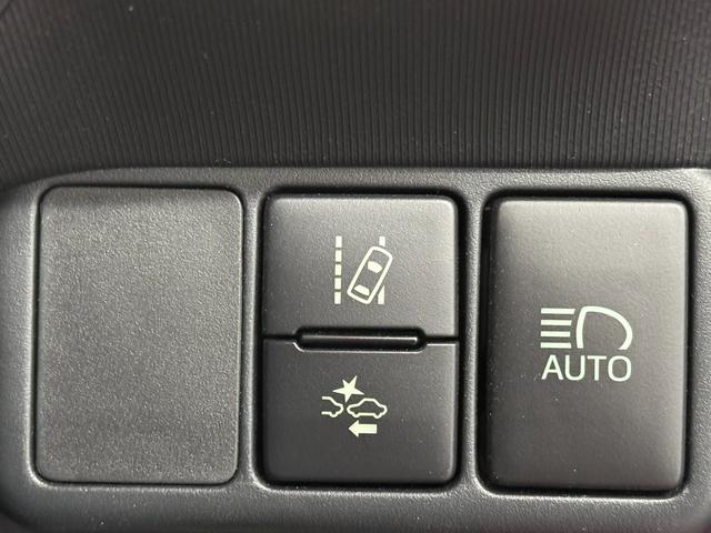 アクア Sスタイルブラック 7インチナビ/パノラミックビューモニター/ETC/プリクラッシュセーフティ/レーンディパーチャーアラート/パーキングサポートブレーキ/LEDヘッドランプ/オートハイビーム/Pスタート/スマートキー×2(25枚目)