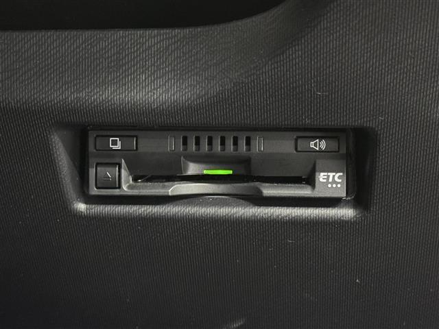 アクア Sスタイルブラック 7インチナビ/パノラミックビューモニター/ETC/プリクラッシュセーフティ/レーンディパーチャーアラート/パーキングサポートブレーキ/LEDヘッドランプ/オートハイビーム/Pスタート/スマートキー×2(28枚目)