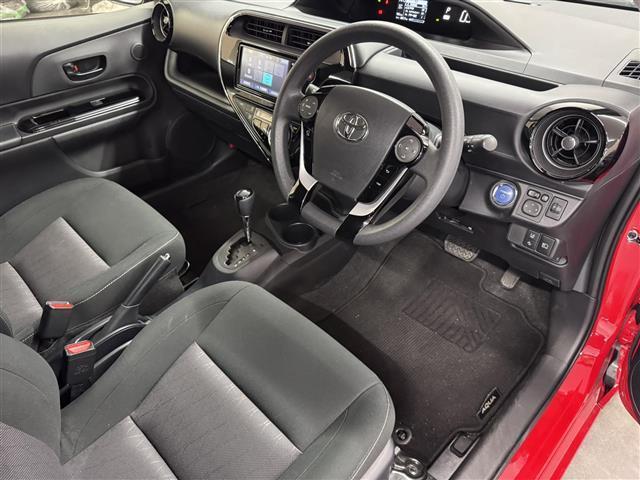 アクア Sスタイルブラック 7インチナビ/パノラミックビューモニター/ETC/プリクラッシュセーフティ/レーンディパーチャーアラート/パーキングサポートブレーキ/LEDヘッドランプ/オートハイビーム/Pスタート/スマートキー×2(31枚目)