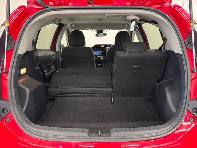 アクア Sスタイルブラック 7インチナビ/パノラミックビューモニター/ETC/プリクラッシュセーフティ/レーンディパーチャーアラート/パーキングサポートブレーキ/LEDヘッドランプ/オートハイビーム/Pスタート/スマートキー×2(44枚目)