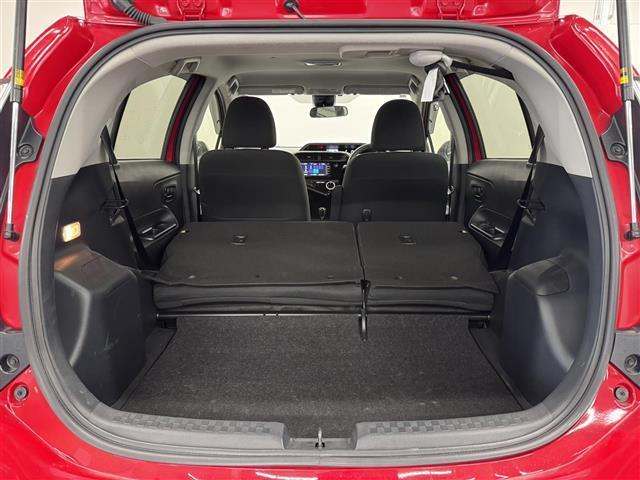 アクア Sスタイルブラック 7インチナビ/パノラミックビューモニター/ETC/プリクラッシュセーフティ/レーンディパーチャーアラート/パーキングサポートブレーキ/LEDヘッドランプ/オートハイビーム/Pスタート/スマートキー×2(45枚目)