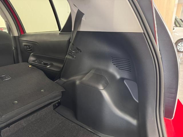 アクア Sスタイルブラック 7インチナビ/パノラミックビューモニター/ETC/プリクラッシュセーフティ/レーンディパーチャーアラート/パーキングサポートブレーキ/LEDヘッドランプ/オートハイビーム/Pスタート/スマートキー×2(48枚目)