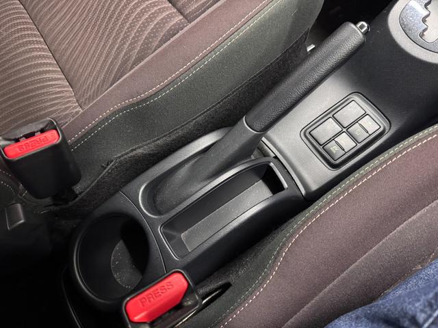 アクア G TRDエアロ/7インチナビ/バックカメラ/ドライブレコーダー/ETC/クルーズコントロール/プリクラッシュセーフティ/レーンディパーチャーアラート/LEDヘッドランプ/オートハイビーム/Pスタート(25枚目)