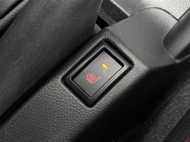 スイフトスポーツ ベースグレード　８インチナビ／全方位モニター／ドライブレコーダー／ブラインドスポットモニター／デュアルセンサーブレーキサポート／アダプティブクルーズコントロール／リヤパーキングセンサー／シートヒーター／パドルシフト（8枚目）