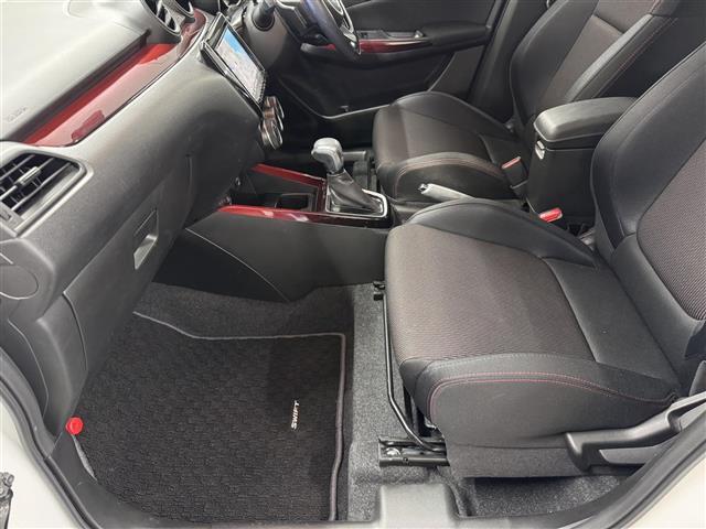 スイフトスポーツ ベースグレード　８インチナビ／全方位モニター／ドライブレコーダー／ブラインドスポットモニター／デュアルセンサーブレーキサポート／アダプティブクルーズコントロール／リヤパーキングセンサー／シートヒーター／パドルシフト（25枚目）