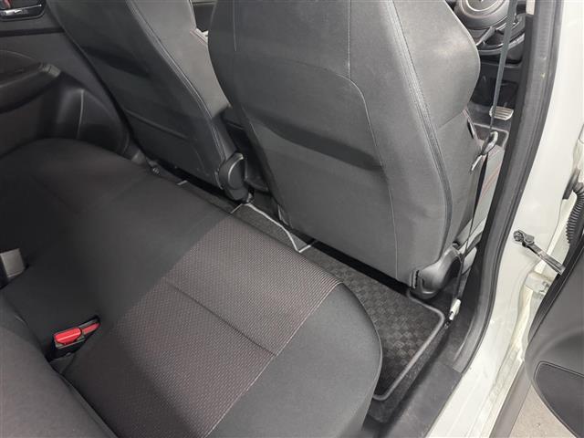 スイフトスポーツ ベースグレード　８インチナビ／全方位モニター／ドライブレコーダー／ブラインドスポットモニター／デュアルセンサーブレーキサポート／アダプティブクルーズコントロール／リヤパーキングセンサー／シートヒーター／パドルシフト（27枚目）