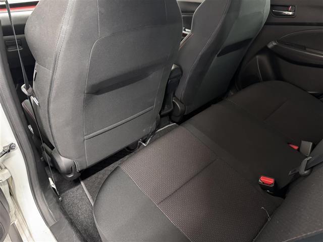 スイフトスポーツ ベースグレード　８インチナビ／全方位モニター／ドライブレコーダー／ブラインドスポットモニター／デュアルセンサーブレーキサポート／アダプティブクルーズコントロール／リヤパーキングセンサー／シートヒーター／パドルシフト（30枚目）